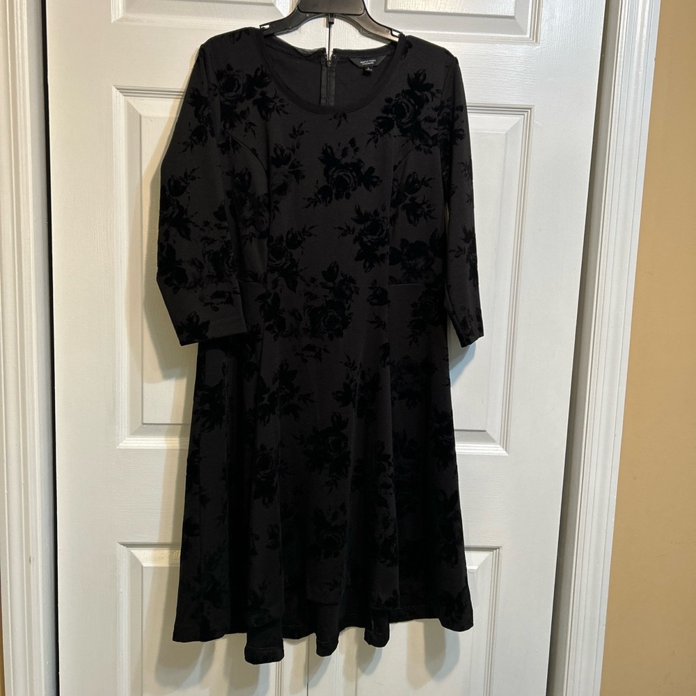 NWT Simply Vera Vera Wang Dress Size L Large Velvet Flocking Night Bloom 3/4 Slv